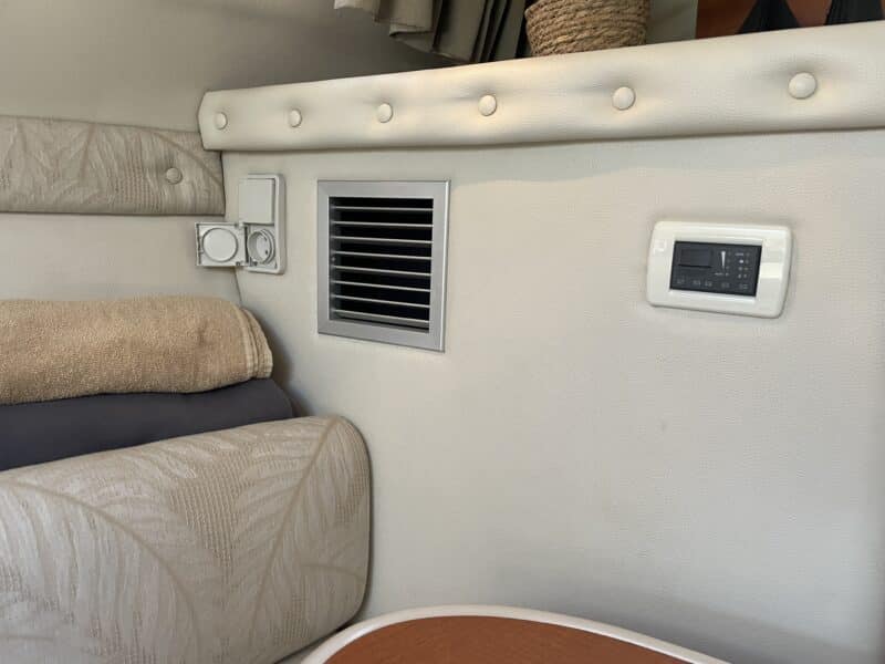 Chaparral 260 Signature - Image 10