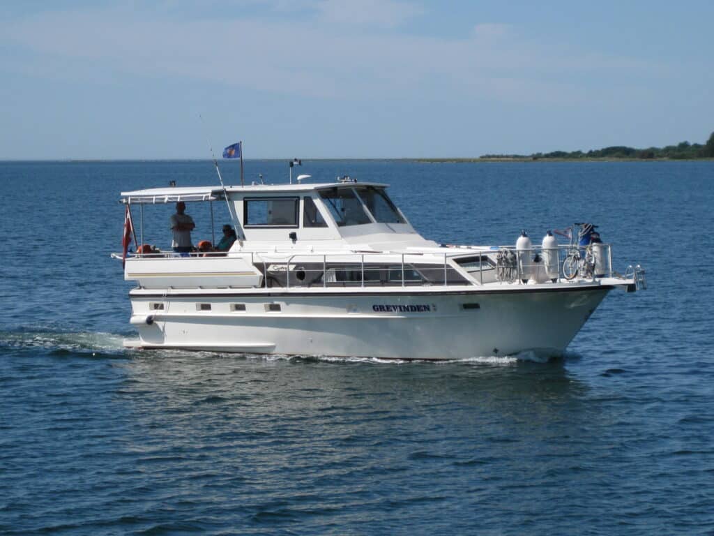 Cytra Ambassador 38 DS, Cytra Ambassador 38, Cytra både, Cytra motorbåde